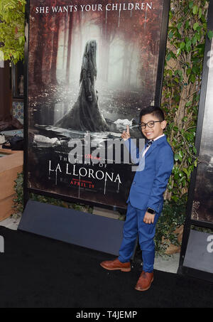 HOLLYWOOD, CA - 15. April: Jayden Valdivia kommt bei der Premiere von Warner Bros.'' Der Fluch von La Llorona' an der Egyptian Theatre am 15. April 2019 in Hollywood, Kalifornien. Stockfoto