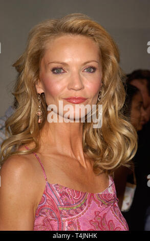 LOS ANGELES, Ca. Juli 15, 2004: Schauspielerin Joan Allen bei der Weltpremiere in Hollywood, von ihren neuen Film Die Bourne Verschwörung. Stockfoto