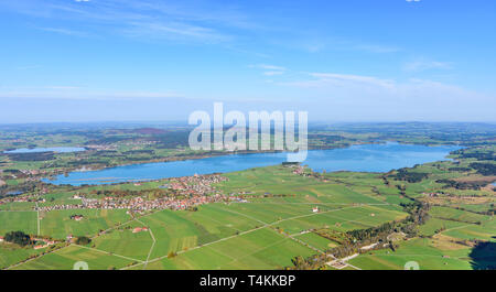 Panorama von der großen Höhe Forggensee, der größten Lech zum Behälter im Allgäu Stockfoto