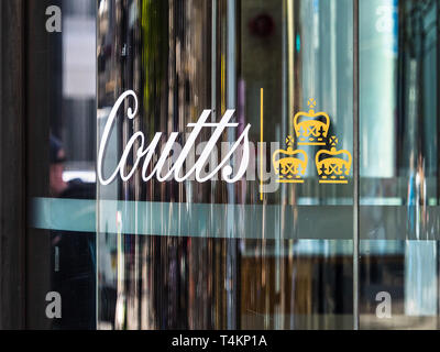 Der Hauptsitz der Coutts Bank, The Strand, London - Coutts and Co, ist eine 1692 gegründete Privatbank und Vermögensverwaltung mit Sitz in Großbritannien. Jetzt Teil von NatWest. Stockfoto