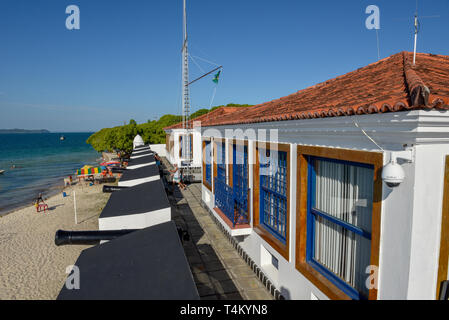 Insel Itaparica, Brasilien - 4. Februar 2019: fort von der Insel Itaparica Brasilien Stockfoto