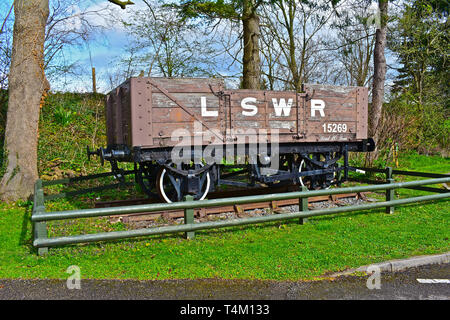 Das Broadway Caravan & Reisemobil Club Website. Als Standort neben dem restaurierten GWRS Eisenbahnlinie ist, einem alten Güterwagen hat als eine Funktion beibehalten. Stockfoto