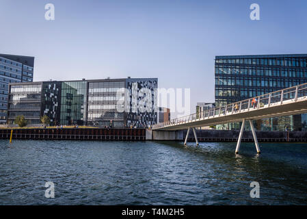 Bryggebroen Brücke, ein minimalistisches Brücke, neues Gehäuse developmnets im Hafen von Kopenhagen, es reicht von havneholmen zu Islands Brygge und ich Stockfoto