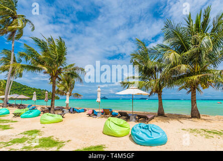 Exotischen Strand Loh Ssamah Bay auf Ko Phi Phi Lee Island, Krabi Provinz, Andaman Sea, Thailand Stockfoto