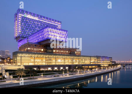 AL MARYAH ISLAND, ABU DHABI, VEREINIGTE ARABISCHE EMIRATE - 1. April 2019: Die Cleveland Clinic Abu Dhabi auf Al Maryah Island, durch HDR-Architektur konzipiert. Stockfoto