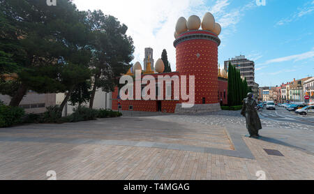 Von außen das Dalí-Museum in Figueres, Katalonien, Spanien Stockfoto