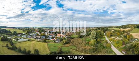 Luftaufnahme der schön gelegene Dorf von anhausen in der Nähe Diedorf in Schwaben Stockfoto