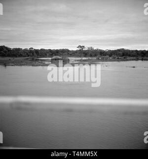 Corrientes, den Paraná, Rio Parana (Corrientes/Chaco), Argentinien, 1957 Kreuzung. | Verwendung weltweit Stockfoto