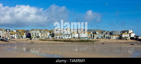 St Ives Hafen bei Ebbe, Cornwall, England, Großbritannien. Stockfoto