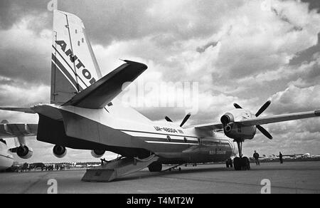 Transportflugzeug Antonow staatliche Unternehmen. Das erste internationale Aerosalon MAKS '93 Stockfoto