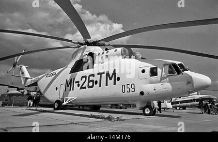 Der Mil Mi-26 ist ein sowjetischen/russischen schweren Transporthubschrauber. Die erste internationale Aerosalon MAKS '93 Stockfoto