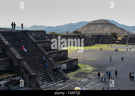 Pyramide der Sonne in Teotihuacan, UNESCO-Weltkulturerbe seit 1987, Mexiko City, Mexiko. / Pyramide der Sonne in Teotihuacan, von der UNESCO zum Weltkulturerbe Stockfoto