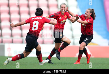 Von Manchester United Millie Turner feiert, nachdem Sie die Punktzahlen der es 1-0 während der FA Frauen Gleiches an Leigh Sports Village machen. Stockfoto