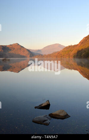 Moel Hebog in Llyn Dinas, Snowdonia National Park wider Stockfoto