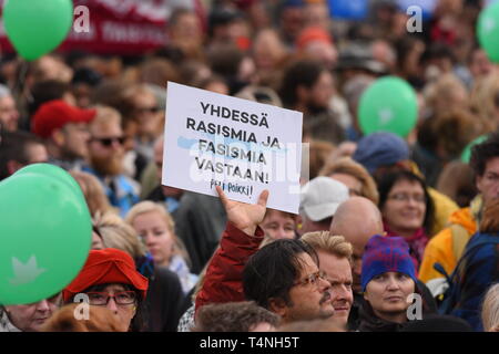 Helsinki, Finnland - 24 September 2016: Peli - poikki Rikotaan hiljaisuus - Demonstration gegen Rassismus und rechte Gewalt in Helsinki Stockfoto