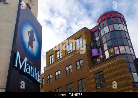 Seven Dials & Matilda, Cambridge Theatre, Covent Garden, London, England. Stockfoto