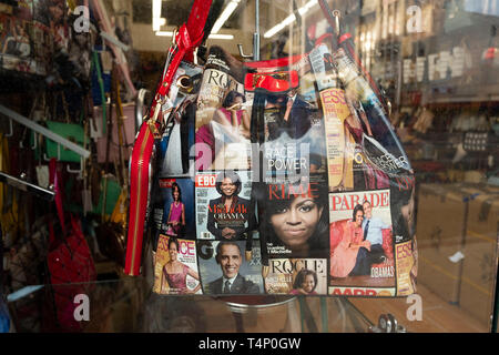 Obama Bilder auf geldbörsen, etc. Fashion District, Downtown Los Angeles, Kalifornien, Vereinigte Staaten von Amerika Stockfoto