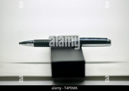 Executive pen mit Silber Design auf schwarzes Gehäuse Stockfoto