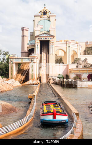 Reise nach Atlantis Achterbahnfahrt in Seaworld Orlando. Stockfoto