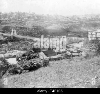 Geschichte Kaliforniens - die Eisenbahn und Hängebrücken, Folsom, Sacramento County Ca. 1866 Stockfoto