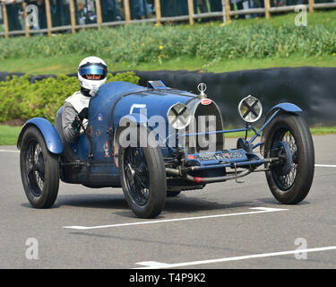 Hugo Baldy, Bugatti Typ 37, John Duff Trophäe, Vintage Sports Racing Cars vor 1930, 77 Mitglieder treffen, Goodwood, West Sussex, England, April 2019, Stockfoto