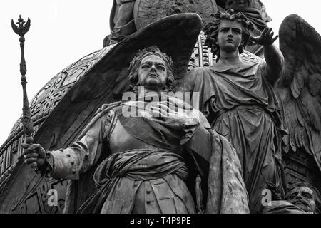 In Weliki Nowgorod, Russland - Juli 30, 2016: Peter der Große. Fragment des Jahrtausends von Russland, historisches Denkmal im Nowgoroder Kreml. Es war Erec Stockfoto