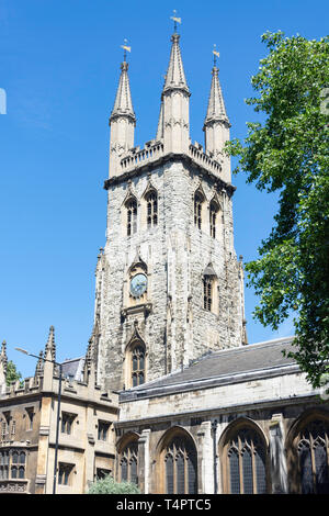 Die Kirche des Hl. Grabes Turm, Holborn Viadukt, Farringdon, London, Greater London, England, Vereinigtes Königreich Stockfoto