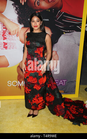 Los Angeles, Kalifornien, USA. 17 Apr, 2019. Los Angeles, Kalifornien, USA. 17 Apr, 2019. Gina Rodriguez, kommt an Los Angeles Special Screening der von Netflix jemand Große', am ArcLight Hollywood in Los Angeles Kalifornien am 17. April 2019 Credit: Faye Sadou/MediaPunch Credit: MediaPunch Inc/Alamy leben Nachrichten Stockfoto