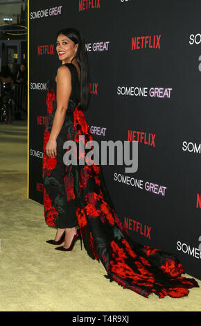 Los Angeles, Kalifornien, USA. 17 Apr, 2019. Los Angeles, Kalifornien, USA. 17 Apr, 2019. Gina Rodriguez, kommt an Los Angeles Special Screening der von Netflix jemand Große', am ArcLight Hollywood in Los Angeles Kalifornien am 17. April 2019 Credit: Faye Sadou/MediaPunch Credit: MediaPunch Inc/Alamy leben Nachrichten Stockfoto