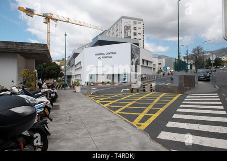 18. April 2019, Portugal, Funchal (Madeira): Sie können das Krankenhaus Zentrale do Funchal. Hier Unfall Opfer des Busungluecks wurden in gebracht, in der 29 Menschen auf der portugiesischen Insel Madeira im Atlantik starb. Nach den bisherigen Feststellungen, es gibt wahrscheinlich viele Deutsche Urlauber unter den Opfern. Foto: Andriy Petryna/dpa Stockfoto