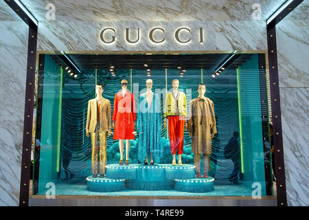 April 9, 2019 - Hongkong, China - GUCCI Marke Logo und Anzeige in Tsim Sha Tsui, Hong Kong gesehen. (Bild: © Daniel Fung/SOPA Bilder über ZUMA Draht) Stockfoto