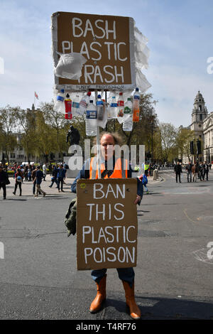 London, Großbritannien. 18. Apr 2019. Tag 4 - XRExtinction besetzen Parlament gefragt Die UK Govt von Klimawandel bis 2025 am 18. April 2019, London, UK zu handeln. Bild Capital/Alamy leben Nachrichten Stockfoto