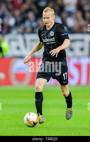 18. April 2019, Hessen, Frankfurt/Main: Fußball: Europa League, Eintracht Frankfurt - Benfica Lissabon, K.o.-Runde Viertelfinale, Rückspiel, in der Commerzbank Arena. Die Frankfurter Sebastian Rode spielt den Ball. Foto: Uwe Anspach/dpa Stockfoto