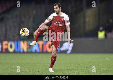 Neapel, Italien. 18 Apr, 2019. Henrikh Mkhitaryan von Arsenal in der UEFA Europa League Finale zwischen Napoli und Arsenal im Stadio San Paolo, Neapel, Italien am 18. April 2019. Foto von Giuseppe Maffia. Credit: UK Sport Pics Ltd/Alamy leben Nachrichten Stockfoto