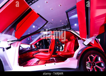 New York, USA. 17 Apr, 2019. Der Kia Habaniro Konzept ist während der Medien Vorschau der 2019 New York International Auto Show in New York, USA, April 17, 2019 gesehen. Die 2019 New York International Auto Show wird für die Öffentlichkeit am Freitag. Credit: Wang Ying/Xinhua/Alamy leben Nachrichten Stockfoto