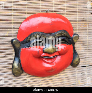 Die Maske nuanciert verkauft auf der Straße in Hanoi, Vietnam Stockfoto