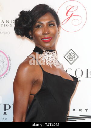 London, Großbritannien. Sinitta auf die Globale Geschenk Nelson Mandela Centenary im Rosewood London. 24. April 2018. Ref: LMK73-S 1275-250418 Keith Mayhew / Sehenswürdigkeit Media WWW.LMKMEDIA.COM Stockfoto