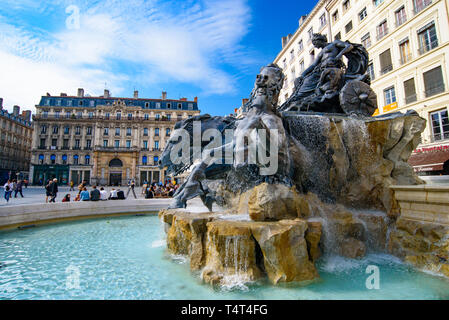 Die Bartholdi Brunnen auf dem Place des Terreaux in Lyon, Frankreich Stockfoto