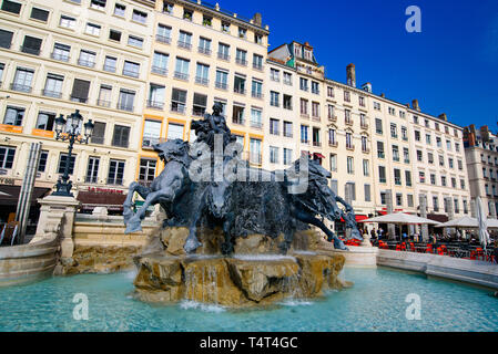 Die Bartholdi Brunnen auf dem Place des Terreaux in Lyon, Frankreich Stockfoto