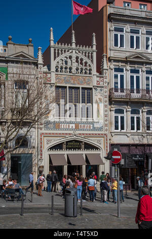 Porto, Portugal. 22. März 2019. Blick auf den berühmten portos Bibliothek in der Innenstadt von Porto in Portugal. Stockfoto