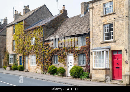 Cotswold stone Häuser entlang der Sheep Street, Stow auf der Wold, Cotswolds, Gloucestershire, England Stockfoto