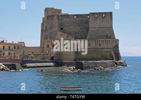 Neapel, Italien - 22. Juni 2014: das Castel dell Ovo-Anreicherung in Neapel, Italien. Stockfoto