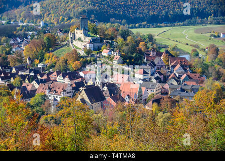 Schöne Aussicht auf den kleinen und Altstadt von Pappenheim in der fränkischen Altmühltal Stockfoto