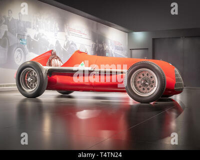 ARESE, ITALIEN - Februar 13, 2019: 1950 Alfa Romeo Tipo 158 Alfetta GP'' in das Alfa Romeo Museum (Museo Storico Alfa Romeo) Stockfoto