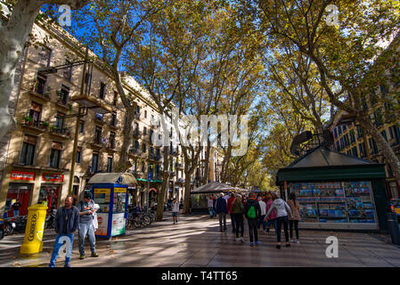 La Rambla, die berühmteste Straße in Barcelona, Spanien Stockfoto