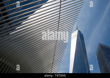 Detail der Oculus und Freedom Tower, eine Welt Handel, in Downtown Manhattan. Stockfoto