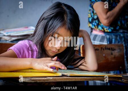 Escuela oficial ländlichen mixta, la Taña, Quiche, República de Guatemala, América Central. Stockfoto