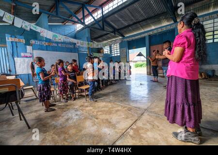 Escuela oficial ländlichen mixta, la Taña, Quiche, República de Guatemala, América Central. Stockfoto