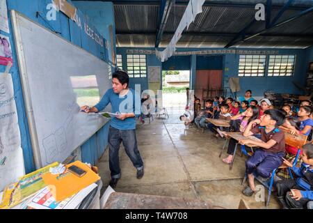 Escuela oficial ländlichen mixta, la Taña, Quiche, República de Guatemala, América Central. Stockfoto