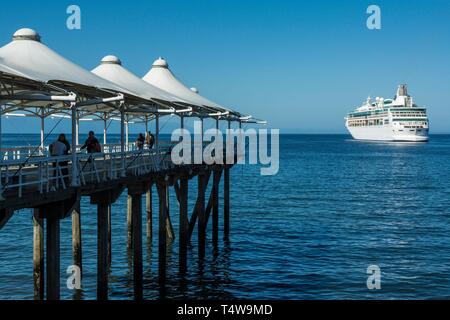 Crucero frente a la Costanera, Puerto Montt, Provincia de Llanquihue, Región de Los Lagos. Patagonien, República de Chile, América del Sur. Stockfoto